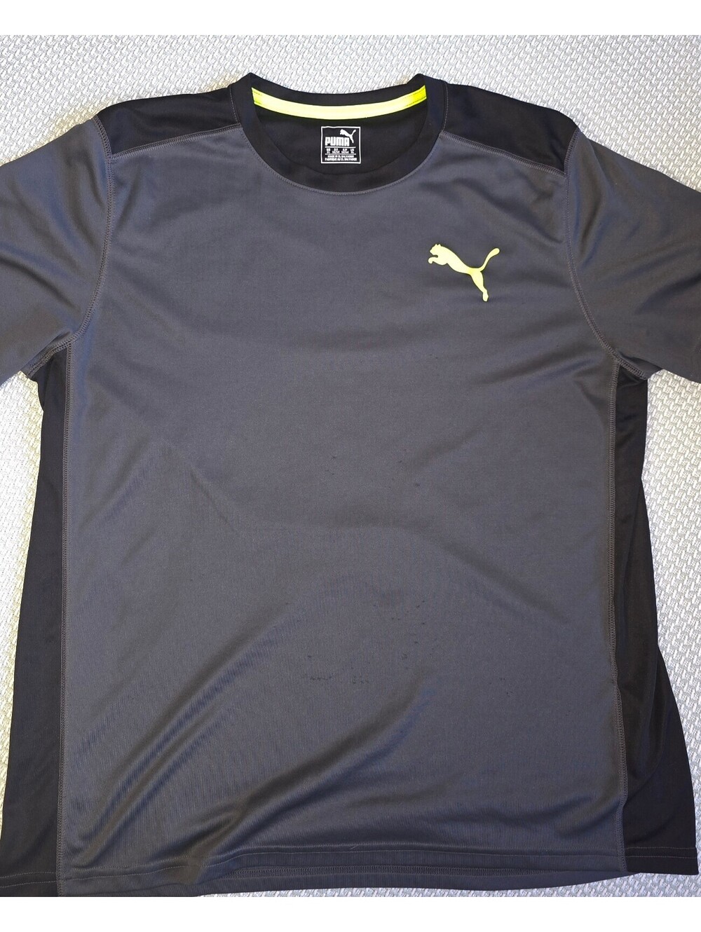 Men's Puma short sleeve shirt size XL